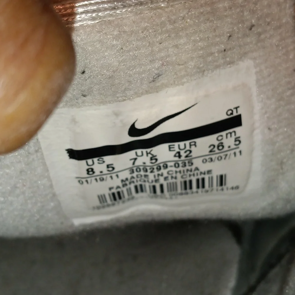 Nike Air Max Sneakers - Picture 8 of 8